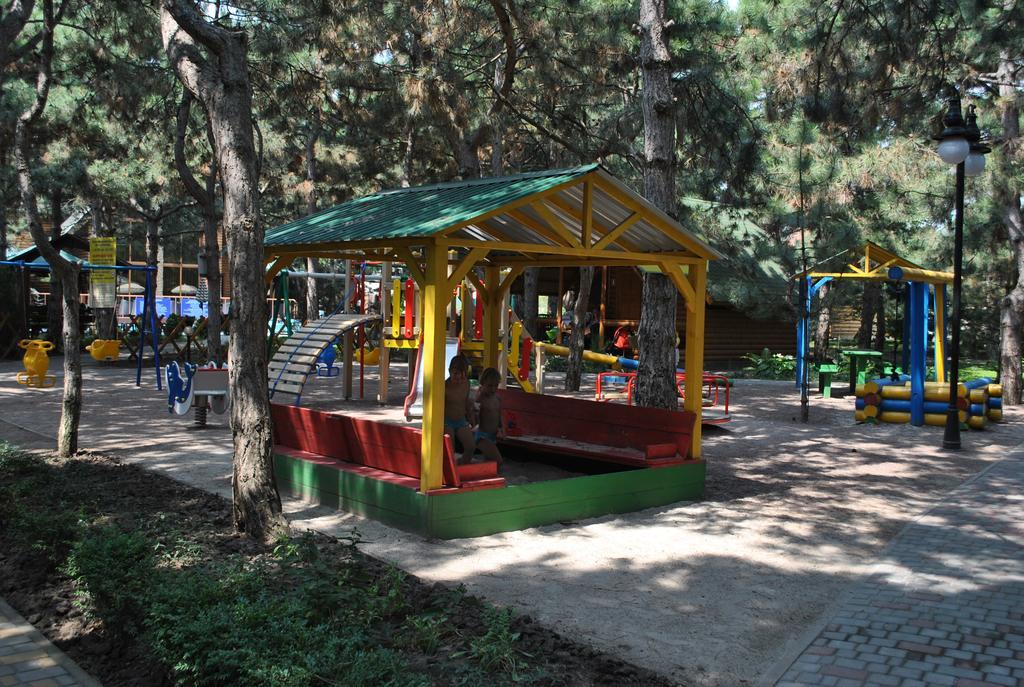 Hotel Kompleks Otdykha Elki-Palki Odesa Exterior foto